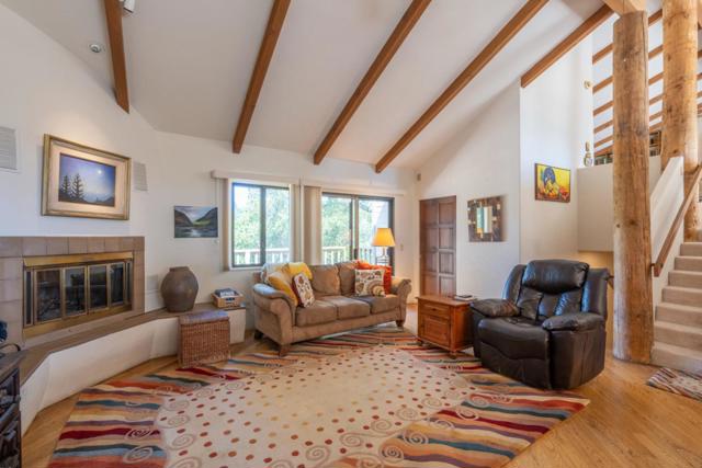 25940 Colt Lane, Carmel Valley CA: https://media.crmls.org/mediaz/449cf3f1-e7d4-4f35-a3e9-c0deb4eb5dea.jpg