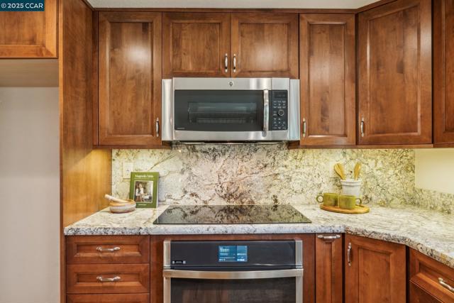 1560 Gilboa Dr, Walnut Creek CA: https://media.crmls.org/mediaz/449d0c5b-5221-4407-b67d-8e13a5d2950f.jpg