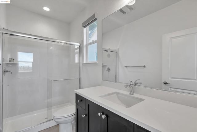 2281 Garden Farms Ave, Lathrop CA: https://media.crmls.org/mediaz/449d6577-dbfd-49d6-ba3a-b22de6c3b355.jpg