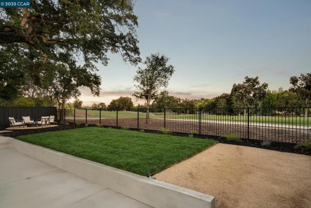 238 Cameo Dr, Danville CA: https://media.crmls.org/mediaz/449e097c-49c1-48c1-8bb4-6ae70d41d00d.jpg