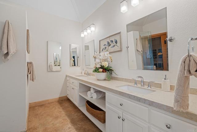 Detail Gallery Image 23 of 52 For 14403 Gaslight Ct, Poway,  CA 92064 - 5 Beds | 5 Baths