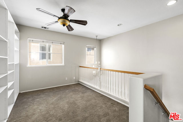 30319 Cedar Oak Lane, Castaic CA: https://media.crmls.org/mediaz/449e6de9-16c0-46e7-a041-24edea05d637.jpg