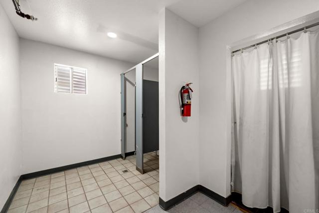 Image 36 of 73 For 13610 Willow Rd.