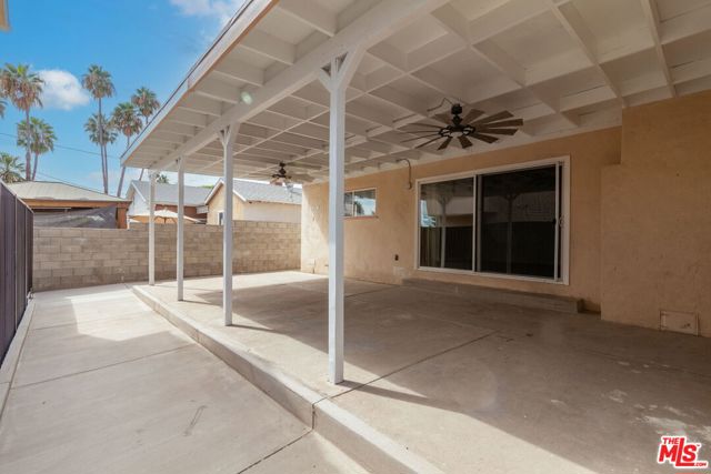 8646 Corbin Avenue, Northridge CA: https://media.crmls.org/mediaz/449f0979-5176-4701-8ebe-6419a48c783f.jpg