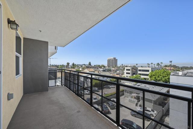 3650 5Th Ave, San Diego CA: https://media.crmls.org/mediaz/449fbd88-9d03-4942-ad64-e6e9f091bfe4.jpg