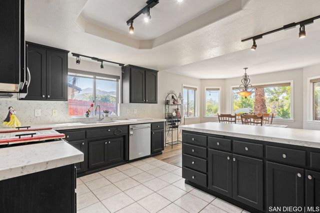 23849 Gymkhana RD, Ramona CA: https://media.crmls.org/mediaz/44a03336-30df-4a8d-9ae9-5edeed0077bb.jpg
