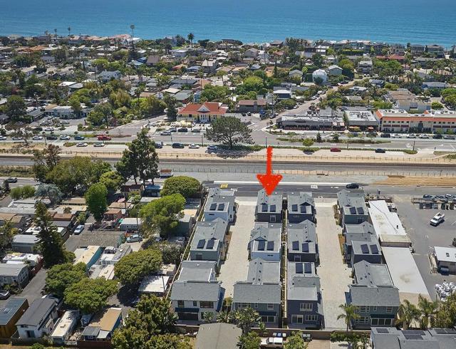 559 N Vulcan Ave, Encinitas CA: https://media.crmls.org/mediaz/44a14b69-6af4-4d69-8f1c-c534d4edb767.jpg