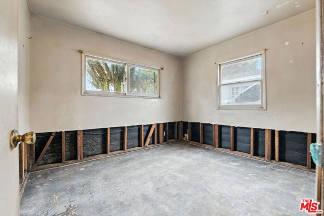 8753 Vans Street, Paramount CA: https://media.crmls.org/mediaz/44a1eef2-c904-49ee-96bc-f1d818c3f5d3.jpg