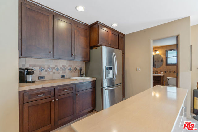 2310 Santa Anita Avenue, Altadena CA: https://media.crmls.org/mediaz/44a212ea-9d74-4bae-a66c-eca23b2edd04.jpg