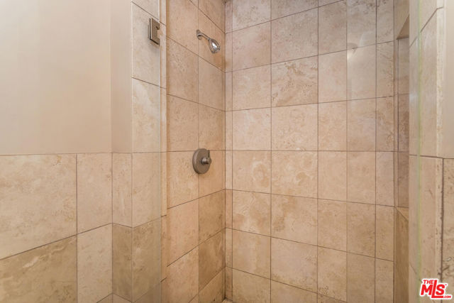 8783 Lookout Mountain Avenue, Los Angeles CA: https://media.crmls.org/mediaz/44a243d4-673e-4ee6-9e6c-53bc6e4a52c4.jpg
