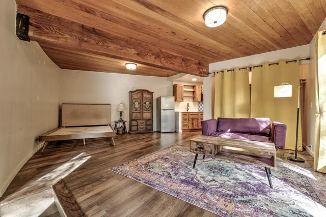 55283 Pine Crest, Idyllwild CA: https://media.crmls.org/mediaz/44a32d61-d819-46a1-9956-1ca55fe4758a.jpg