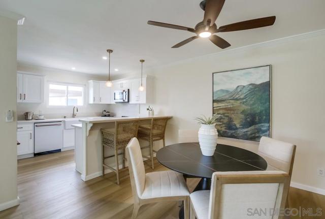 5370 La Jolla Blvd., La Jolla CA: https://media.crmls.org/mediaz/44a42d48-a499-491e-83a8-00e41c8ee845.jpg
