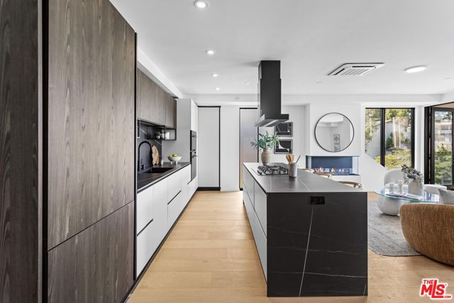 1618 Hilts Avenue, Los Angeles CA: https://media.crmls.org/mediaz/44a465f0-0154-4559-bd53-24e89031d3c8.jpg