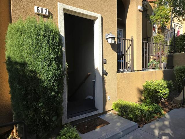 585 Adeline Avenue, San Jose CA: https://media.crmls.org/mediaz/44a4f2f8-ab27-4724-b2be-d62657dc2008.jpg