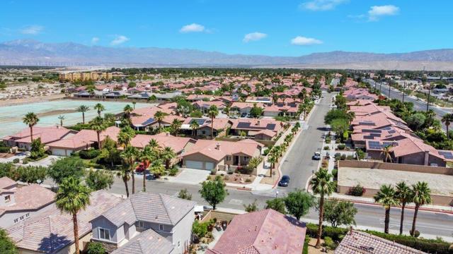 67892 Mccallum Way, Cathedral City CA: https://media.crmls.org/mediaz/44a591fb-f7ea-4596-bb70-7cb0d0bb7818.jpg