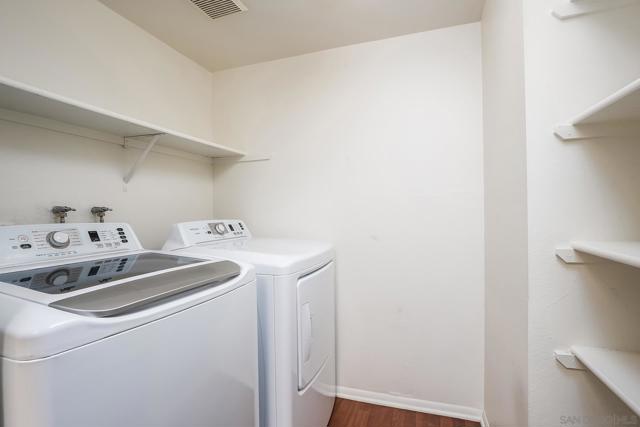 12015 Alta Carmel Ct, San Diego CA: https://media.crmls.org/mediaz/44a5c6c9-082a-4ade-a653-a46c32743761.jpg