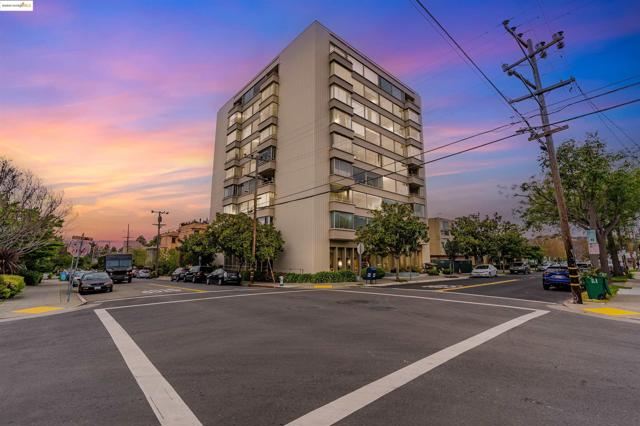 2550 Dana St, Berkeley CA: https://media.crmls.org/mediaz/44a7bc20-2a91-490b-9d19-58bc7badcde1.jpg
