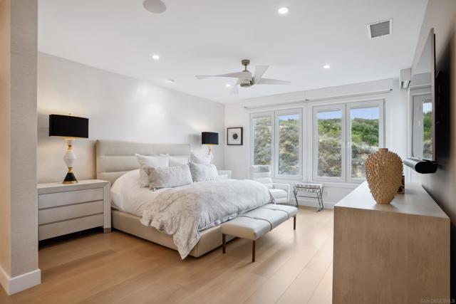 3334 Caminito Cabo Viejo, Del Mar CA: https://media.crmls.org/mediaz/44a80828-3d19-41a9-a7f5-07db9a7a9b20.jpg