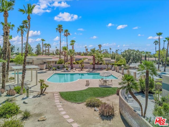 3072 Sunflower Circle, Palm Springs CA: https://media.crmls.org/mediaz/44a97949-6e05-4db8-b4df-3858c1d06f35.jpg