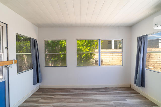 14 International Boulevard, Rancho Mirage CA: https://media.crmls.org/mediaz/44a9890e-efe1-40d3-85a6-be5896bc6717.jpg