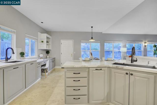 115 Shadewell Dr, Danville CA: https://media.crmls.org/mediaz/44aa37cd-6406-4a84-af4f-fd6d8559cd37.jpg