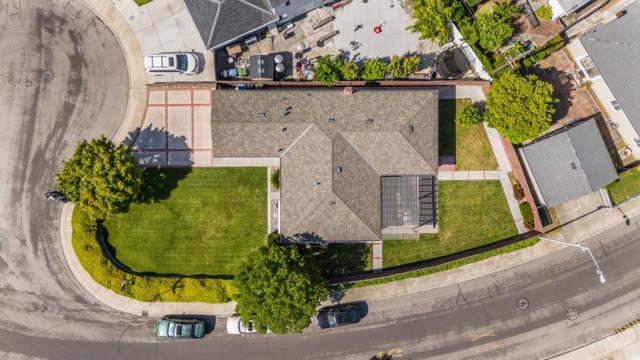 3468 Bella Vista Court, Santa Clara CA: https://media.crmls.org/mediaz/44aaa159-dedc-4e2d-8f31-2e459eb073c4.jpg