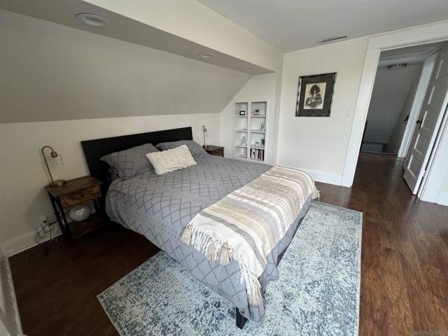 1525 Monroe Avenue, San Diego CA: https://media.crmls.org/mediaz/44abb595-a55f-4e13-915b-6d19f9b6e151.jpg