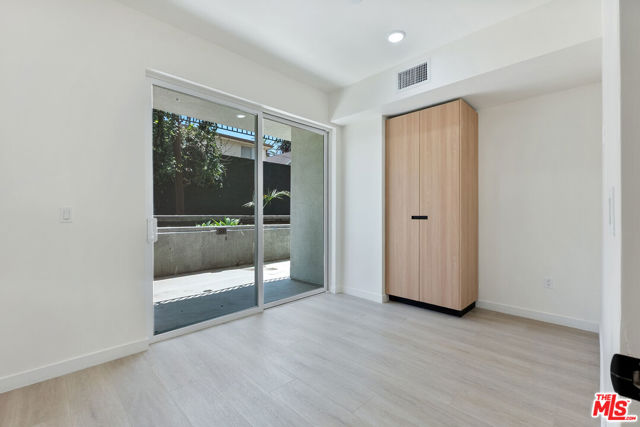 1124 S Normandie Avenue, Los Angeles CA: https://media.crmls.org/mediaz/44acb0dd-6387-4e04-8b74-521851bfcd17.jpg