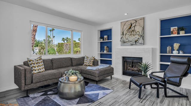 14 Gary Circle, Palm Springs CA: https://media.crmls.org/mediaz/44ad0c2c-adff-4775-aa0a-bd1d28b5e79e.jpg