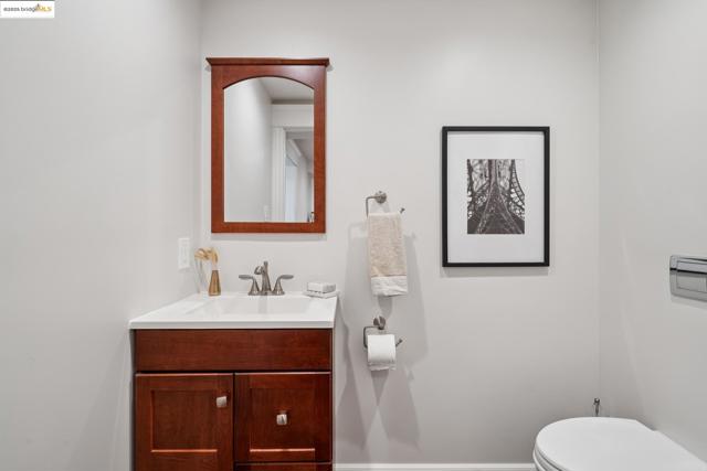 5429 Belgrave Pl., Oakland CA: https://media.crmls.org/mediaz/44ad10be-a454-4a51-9770-1e6839e16850.jpg