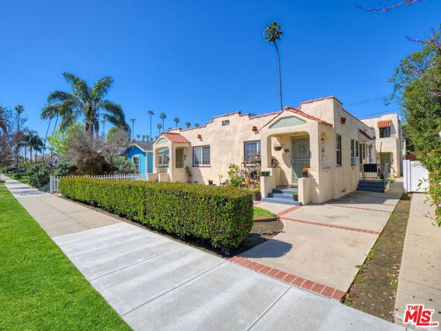 239 Ximeno Avenue, Long Beach, California 90803, ,Multi-Family,For Sale,Ximeno,24383357