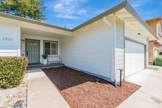 1026 Fox Meadow Way, Concord CA: https://media.crmls.org/mediaz/44adc129-8604-4fac-a6f3-57a0af41d563.jpg