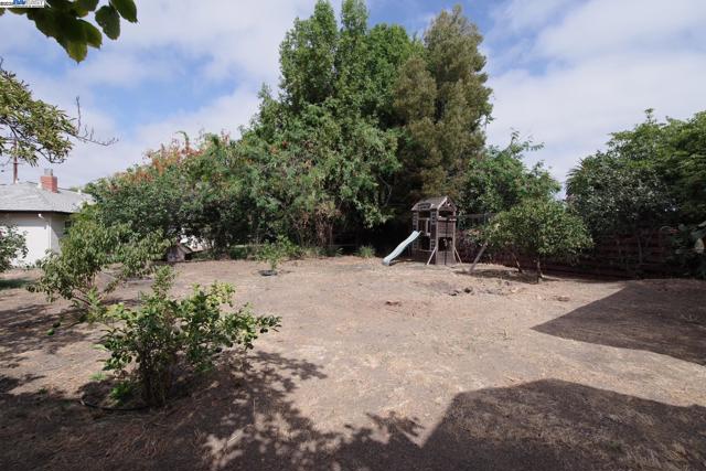 5268 Keeler Ct, Fremont CA: https://media.crmls.org/mediaz/44aedf21-6bbd-429f-99db-74fde8c6866f.jpg