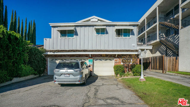 1157 Justin Avenue photo 8