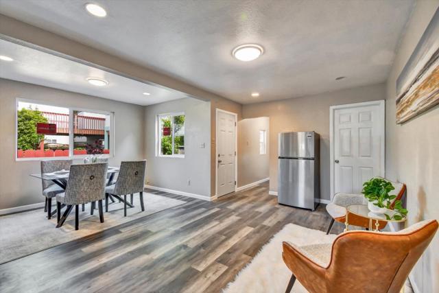 324 Holloway Avenue, San Francisco CA: https://media.crmls.org/mediaz/44af7a5e-2ef2-4062-bfb2-0451623b14fa.jpg