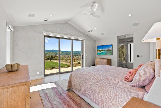 18290 Cochrane Road, Morgan Hill CA: https://media.crmls.org/mediaz/44b0c758-d770-46e8-824d-7313ff9fd927.jpg