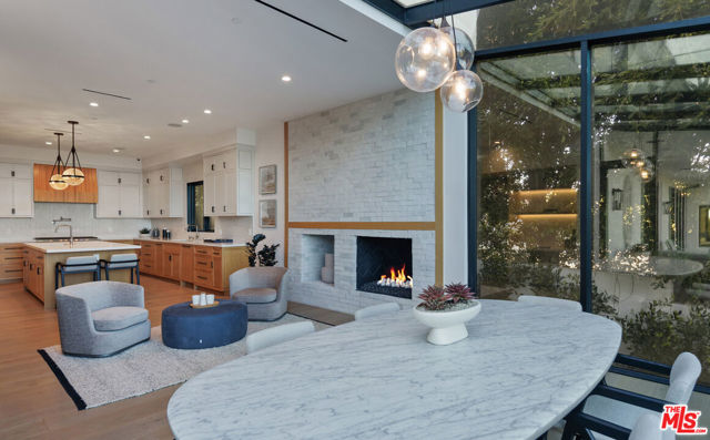 7052 Dume Drive, Malibu CA: https://media.crmls.org/mediaz/44b137f2-6b2b-43c9-b1b8-8942025e822d.jpg