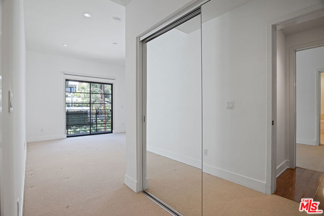 8788 Shoreham Drive, West Hollywood CA: https://media.crmls.org/mediaz/44b162a9-23dd-4bac-8acd-da84bede9925.jpg