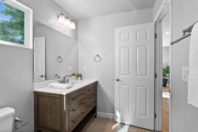 5095 Nottingham Ct, Newark CA: https://media.crmls.org/mediaz/44b1da2a-90d0-4cfe-9e80-cf5ae69fc79d.jpg
