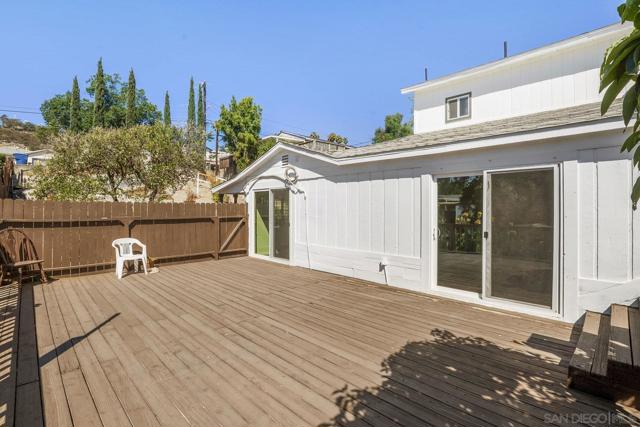 8545 Gardena Rd, Lakeside CA: https://media.crmls.org/mediaz/44b27077-a799-47ce-b35d-9305ee9212bb.jpg
