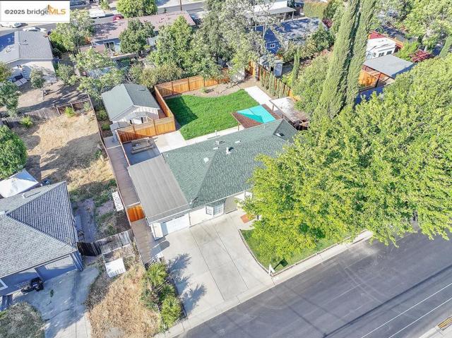 5071 Bonwell Drive, Concord CA: https://media.crmls.org/mediaz/44b28c6d-23f9-46de-a3a7-b8c0b7777abb.jpg