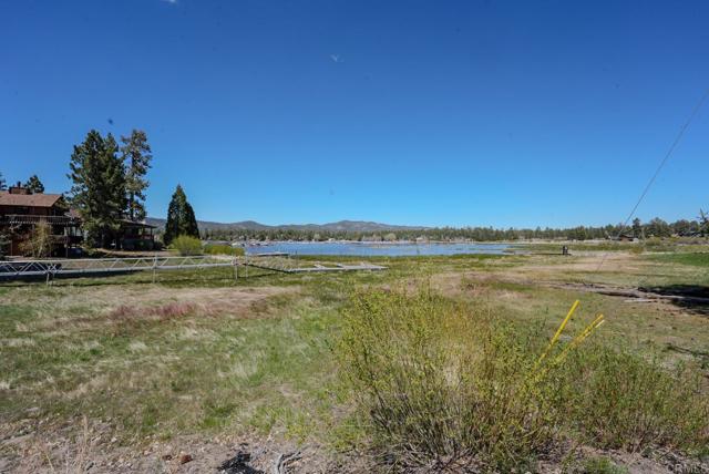 39414 Ruby Lane, Big Bear Lake CA: https://media.crmls.org/mediaz/44b33087-b2dd-4ff2-bc74-80d86e643c6e.jpg