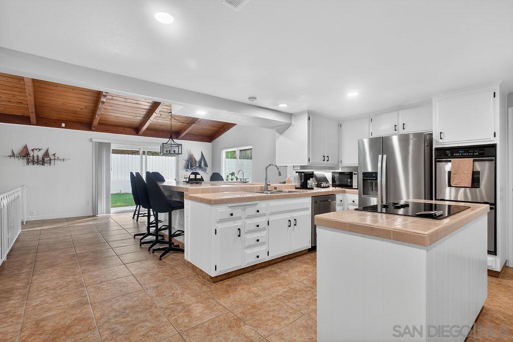5349 Vickie Dr - photo 4