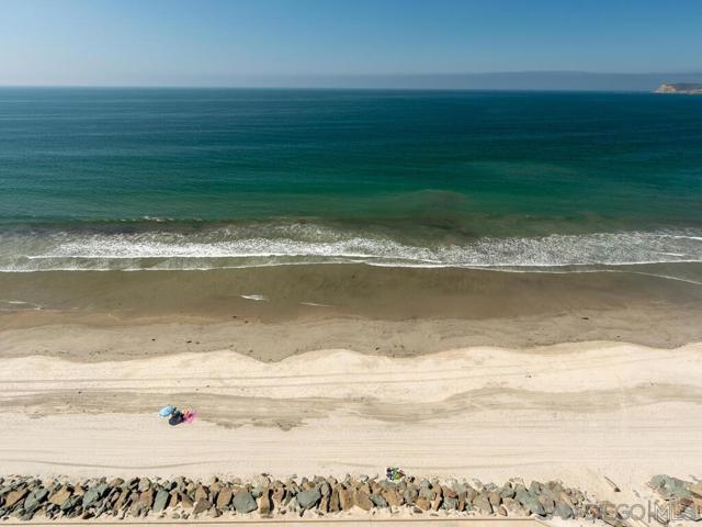 1760 Avenida del Mundo, Coronado CA: https://media.crmls.org/mediaz/44b587c2-09f6-4b00-8bad-6d24f8d3a88e.jpg