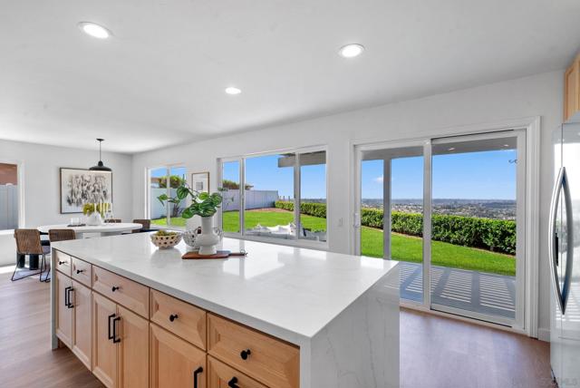 8396 High Winds, San Diego CA: https://media.crmls.org/mediaz/44b5ccd1-0003-4ece-a9bb-871b809718e4.jpg