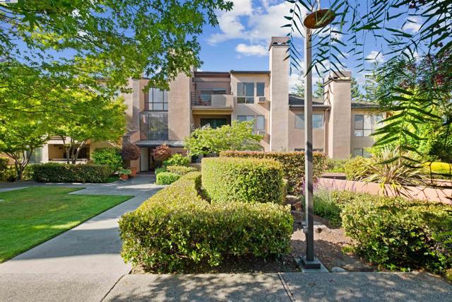 39219 Guardino Dr, Fremont CA: https://media.crmls.org/mediaz/44b64e6a-21c9-481a-86cf-aef785a0655f.jpg