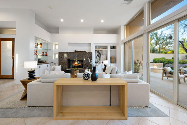 245 Kiva Court, Palm Desert, CA 92260