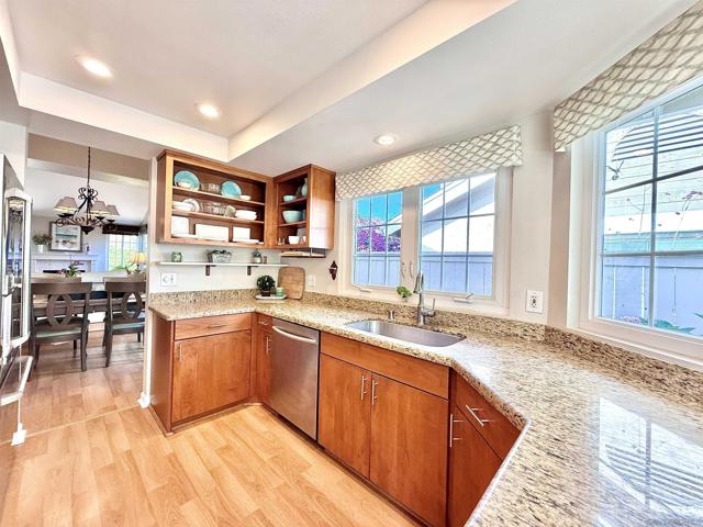 543 Rockport Ct, Encinitas CA: https://media.crmls.org/mediaz/44b6ca73-321f-4160-a37d-31926808052d.jpg