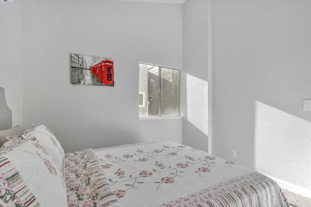1896 San Vincente Dr, Concord CA: https://media.crmls.org/mediaz/44b739bd-0b79-454a-9275-94e5dad966bf.jpg