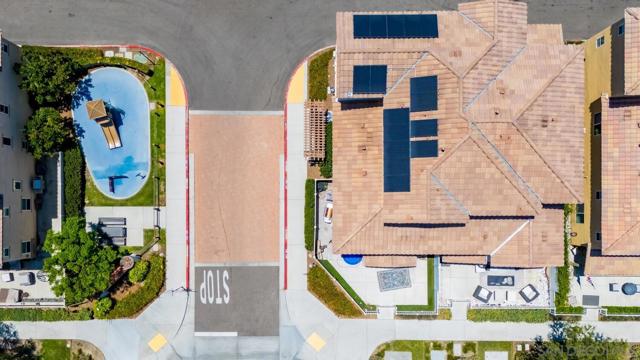 1718 Santa Ivy Ave, Chula Vista CA: https://media.crmls.org/mediaz/44b75042-0a66-4b9d-a1f2-9b34f40bd85f.jpg